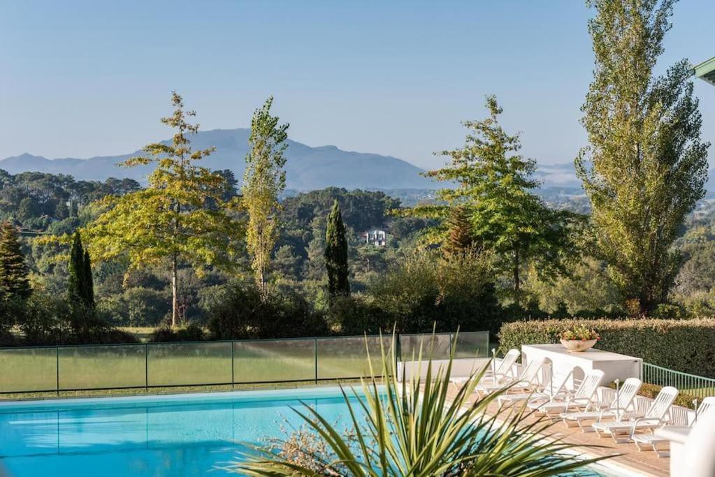 アルカングT1 Bis Avec Piscine Vue Golf Et Montagnesアパートメント エクステリア 写真